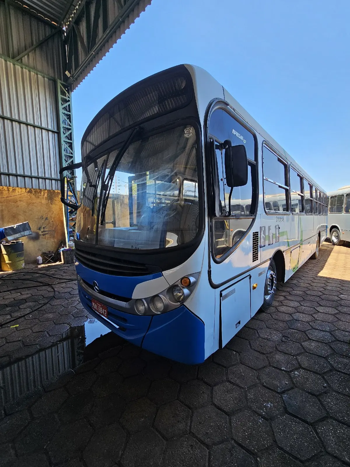 Ônibus Mercedes 2010 - Imagem 2